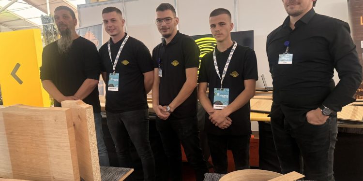 Longwood Cazin na Sajmu: Predstavljanje tehnološkog procesa proizvodnje furniranog namještaja